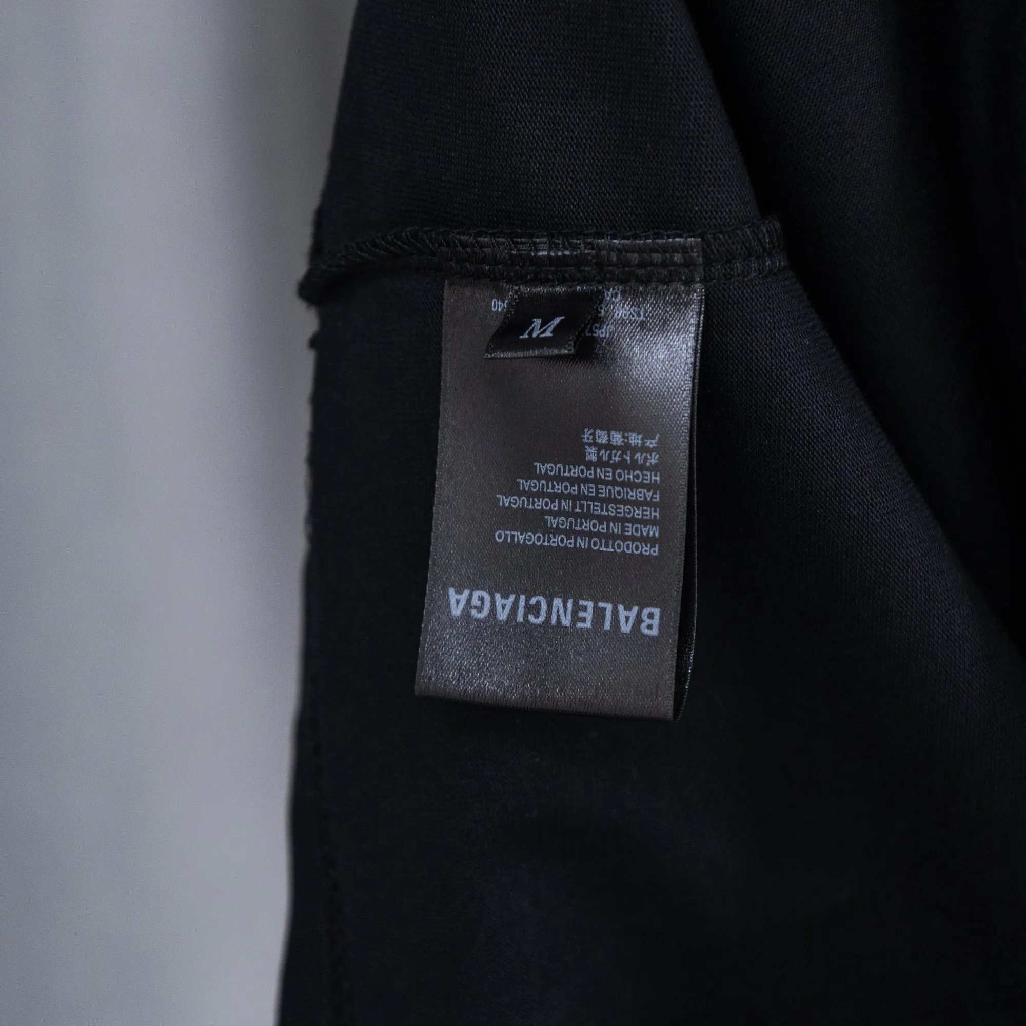 （ ， ） P110 ： ， Size：S M L XL XXL 1V 26SS New Arrival Same Style 320 ， ， ， S 54 71 23 M 56 73 24 L 58 76 24 XL 60 78 25 XXL 62 80 26